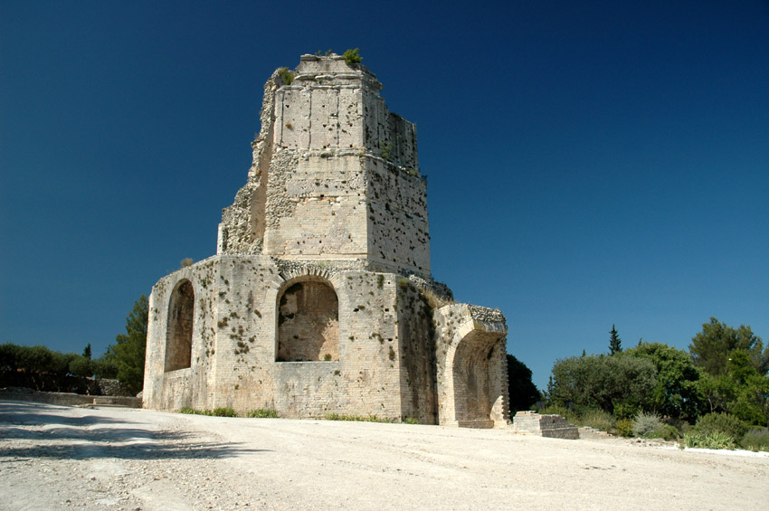 Nimes