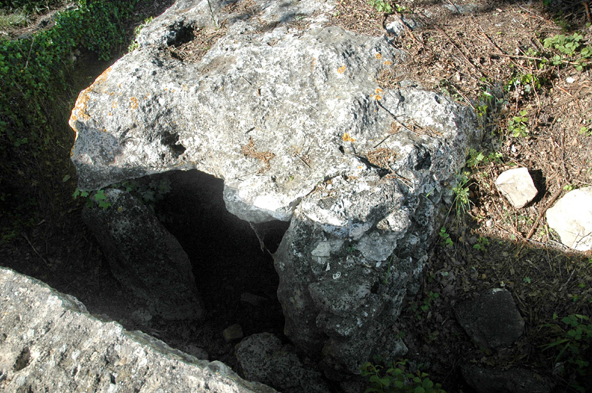 Dolmen de la Pitchoune