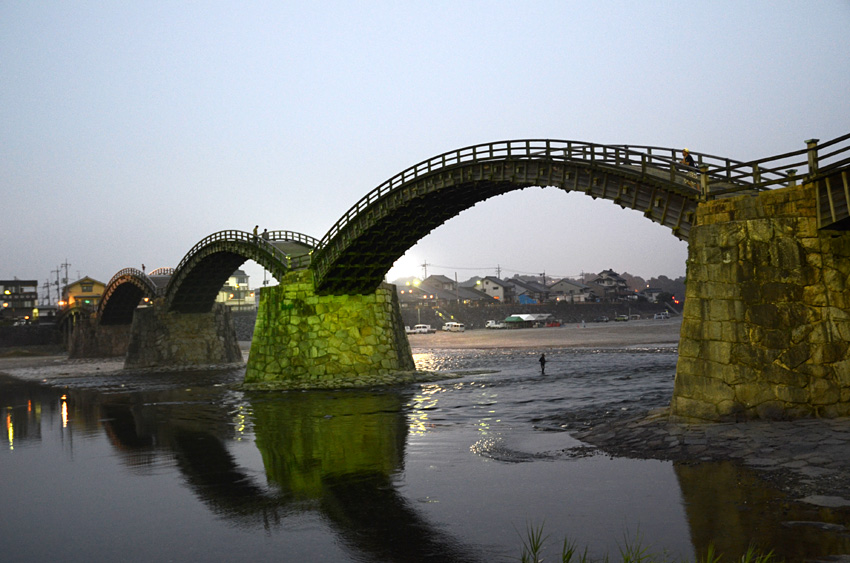 Most v Iwakuni