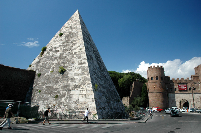 Cestiova pyramida