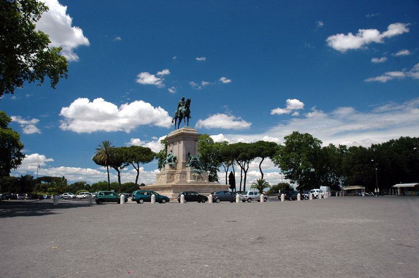 Piazzale Giuseppe Garibaldi