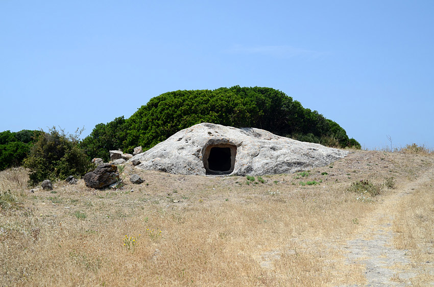 Tomba Sa domu e s'orcu