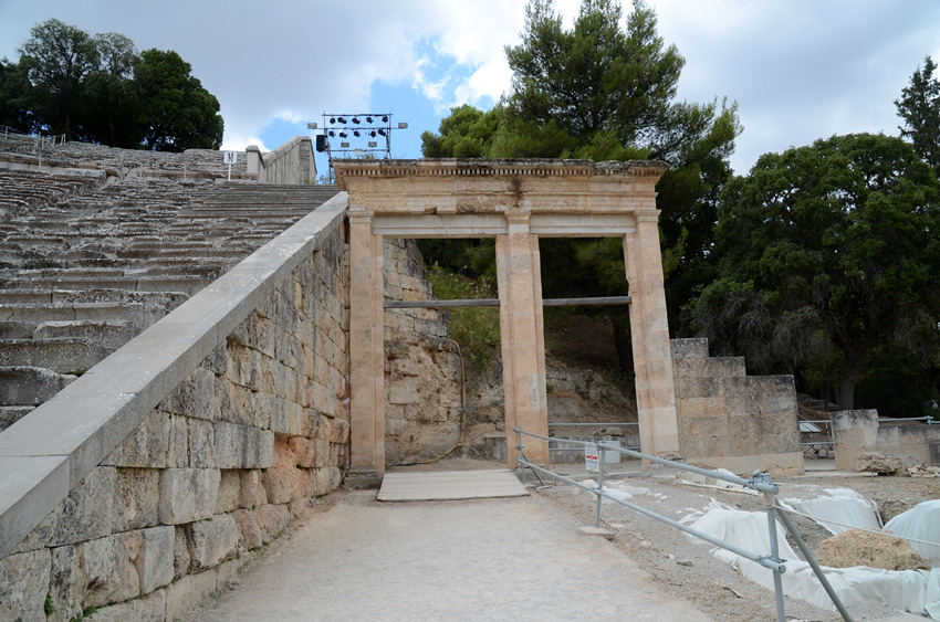 Asklpiv chrm v Epidauru