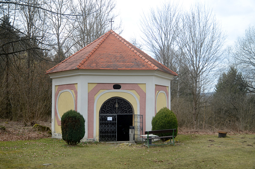 Rychnov nad Malší - studniční kaple