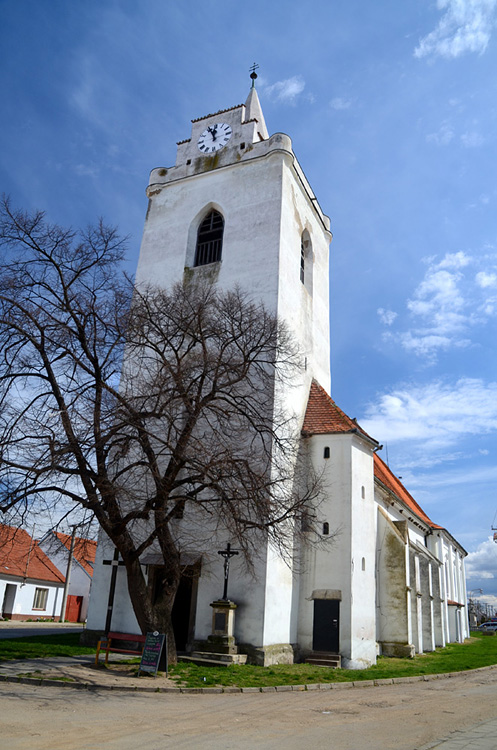 Doln Vstonice - kostel svatho Michaela archandla