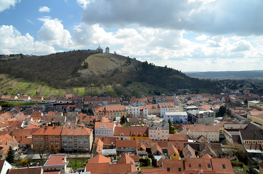 Mikulov - křížová cesta a kostel svatého Šebestiána