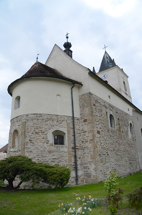 Mikulovice - kostel svatho Petra a Pavla