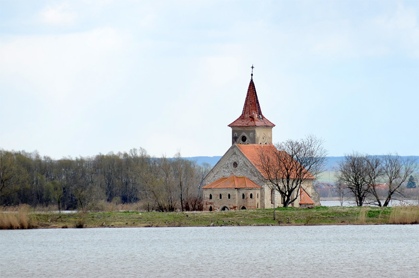 Mušov - kostel svatého Linharta
