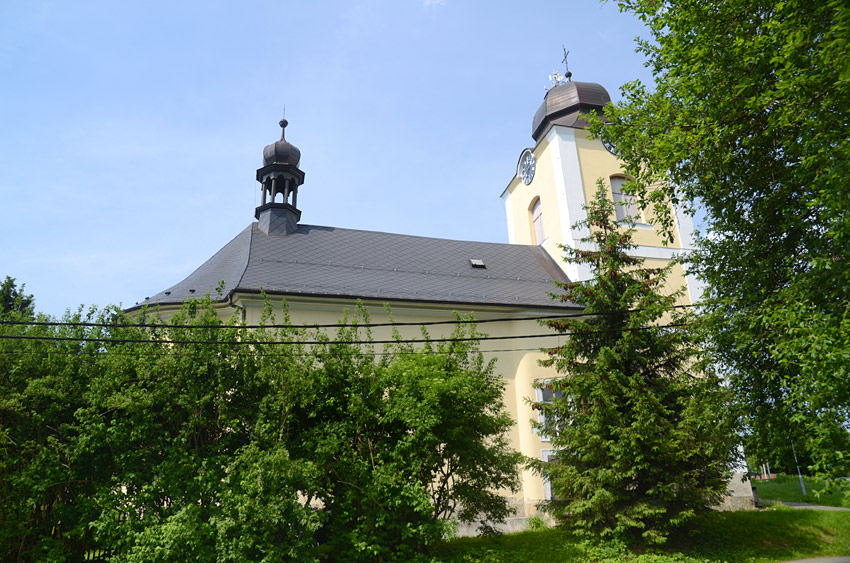 Jemanice - kostel svat Anny