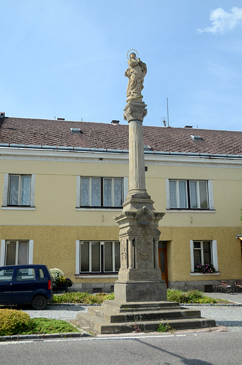 Rovensko pod Troskami - Mariánský sloup