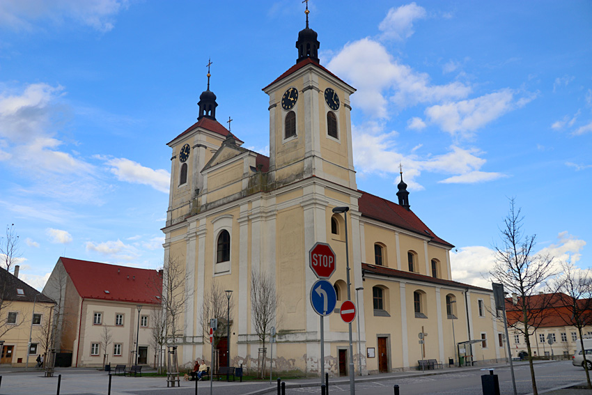 Chrast - kostel Nejsvětější Trojice