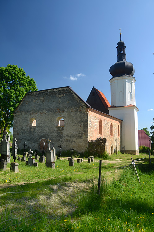 Šitboř - zřícenina kostela svatého Mikuláše