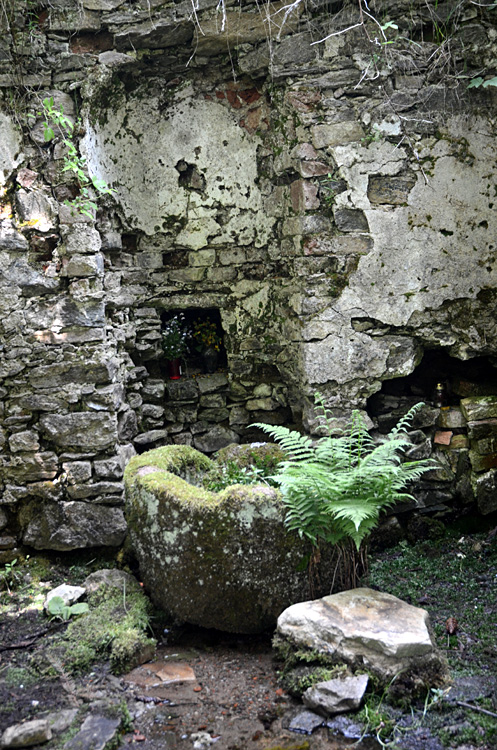 Kašperské Hory - zřícenina vodní kaple Zmrtvýchvstání Páně Na Prádle