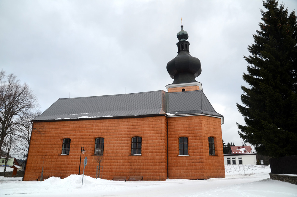 Srní - kostel Nejsvětější Trojice