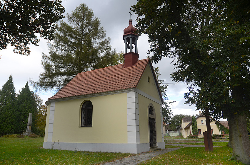 Bílov - kaple svatého Jana Nepomuckého