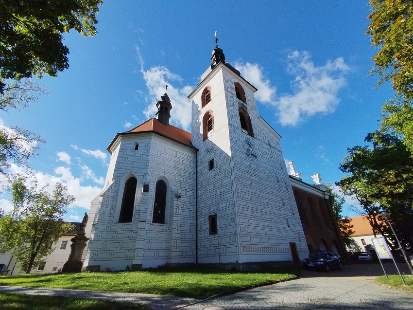 Kralovice - kostel svatého Petra a Pavla