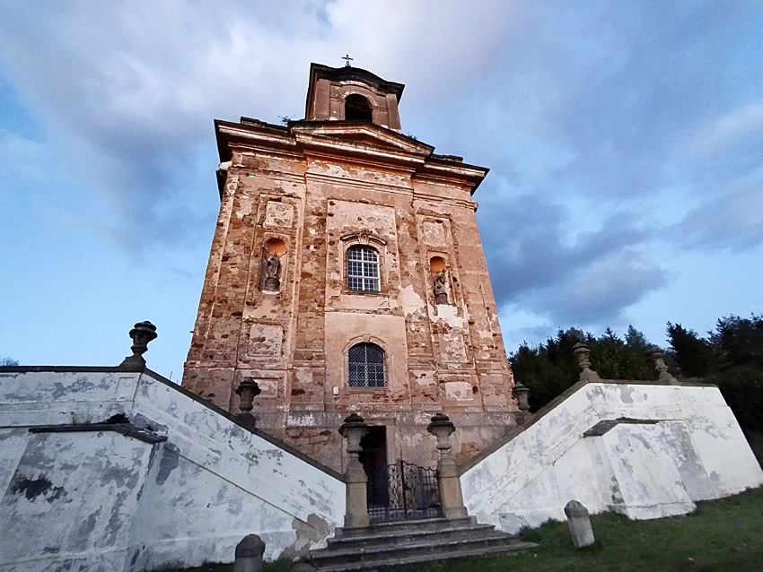 Manětín - kostel svaté Barbory
