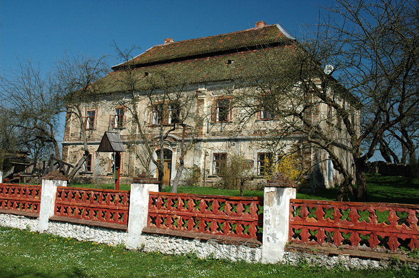 Svojšín - kostel svatého Petra a Pavla