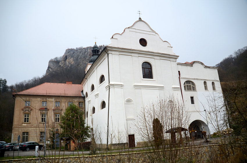 Svatý Jan pod Skalou - kostel Narození svatého Jana Křtitele