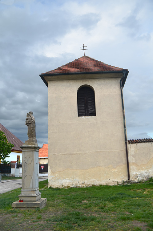 Tetín - zvonice