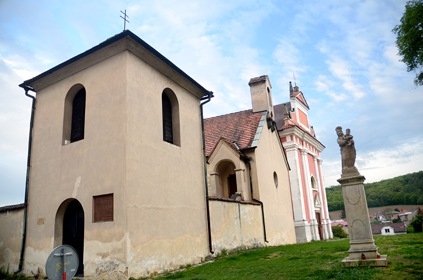 Tetín - zvonice