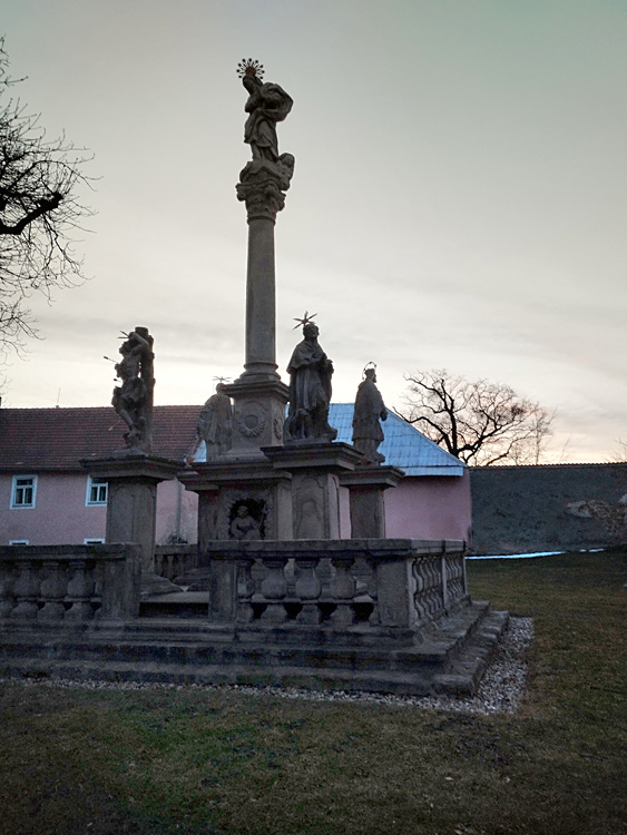 Zásmuky - Mariánský sloup