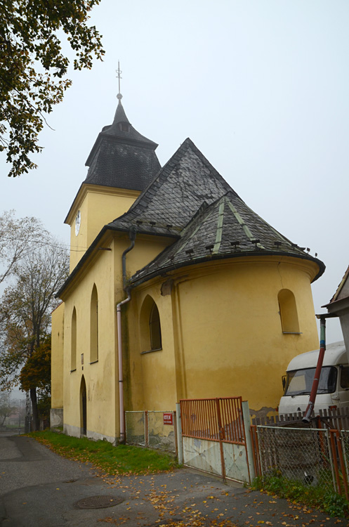 Malín - kostel svatých apoštolů Jana a Pavla