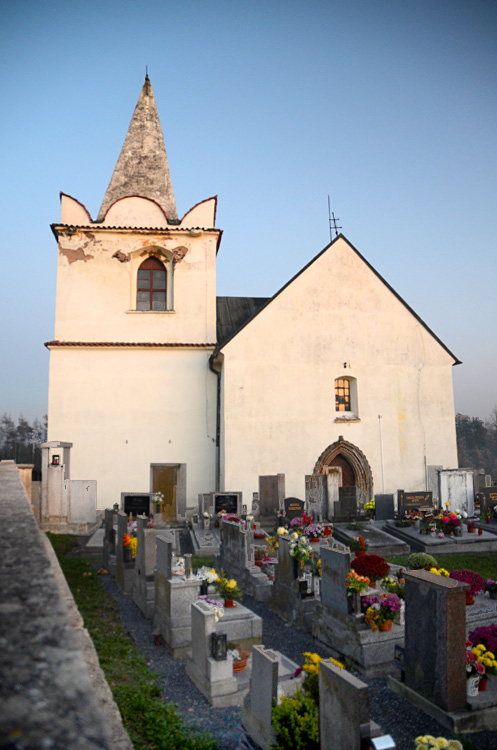 Okřesaneč - kostel svatého Bartoloměje