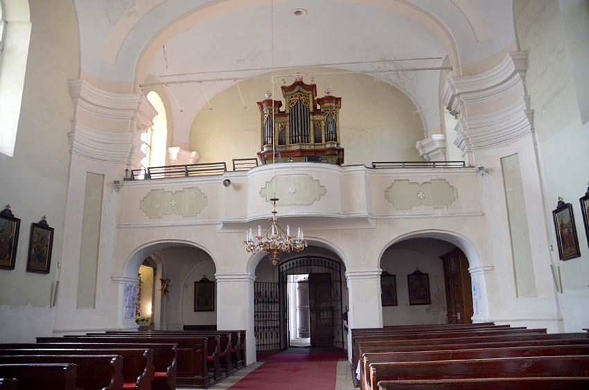Uhlířské Janovice - kostel svatého Aloise Gonzagy