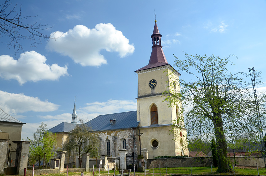 Loukov - kostel Nejsvětější Trojice