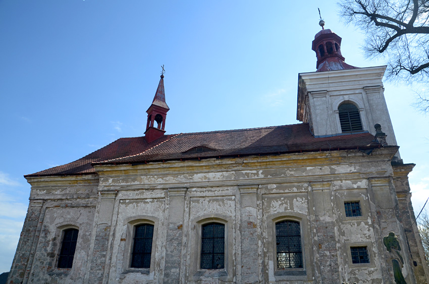Loukovec - kostel Povýšení svatého Kříže