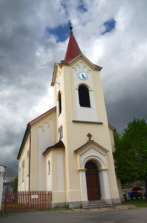Třebotov - kostel svatého Martina