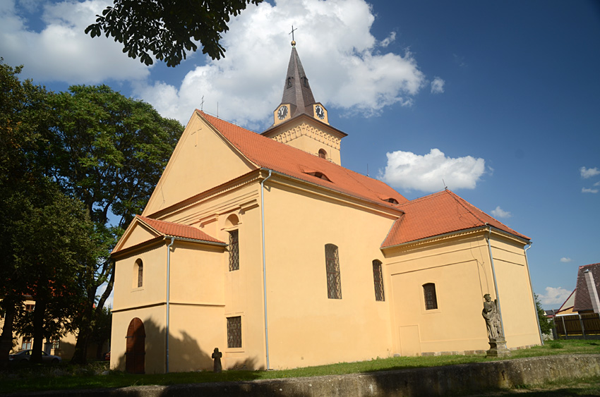 Údlice - kostel Povýšení svatého Kříže