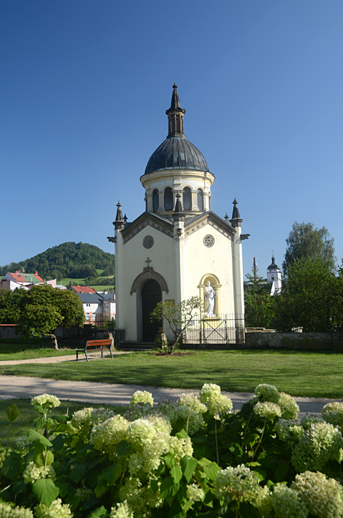 Česká Kamenice - hrobka rodiny Preidl