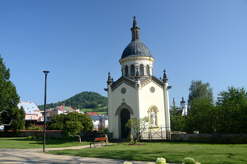 Česká Kamenice - hrobka rodiny Preidl