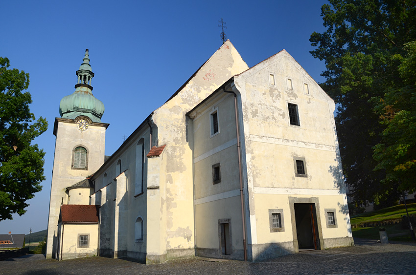 Jiřetín pod Jedlovou - kostel Nejsvětější Trojice