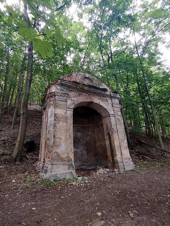 Jezeří - výklenková kaple