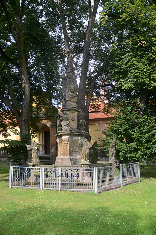 Mariánské Radčice - sloup Nejsvětější Trojice