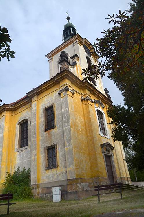 Vtelno - kostel Povýšení svatého Kříže