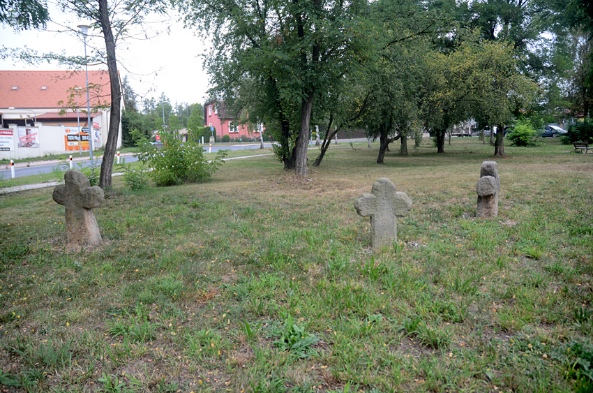 Vtelno - smírčí kříže