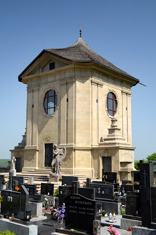Střílky - pohřební kaple