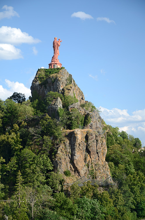 Le Puy - socha Notre-Dame de France