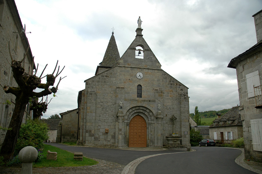 Menet - glise Saint-Pierre