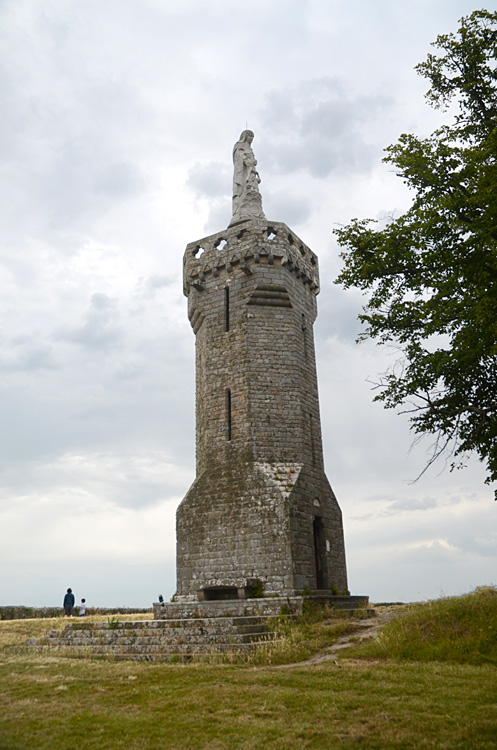 Mont-Dol - socha Panny Marie