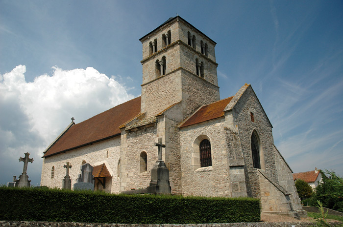 Marigny - L'église St Symphorien