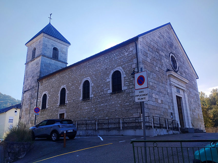 Église Saint-Amand de Lancrans