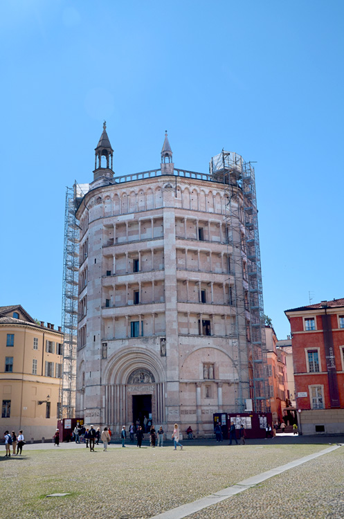 Parma - baptistérium svatého Jana Křtitele