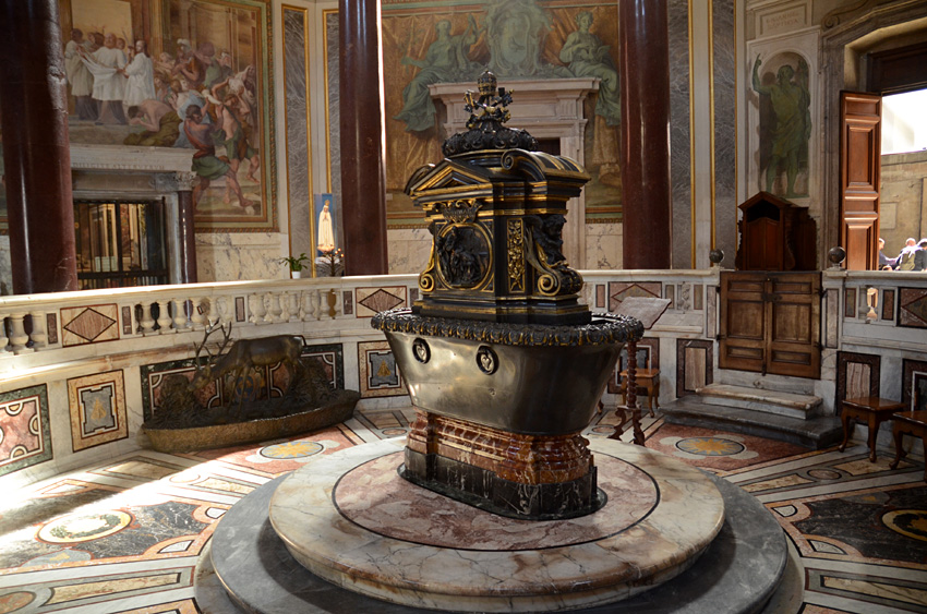 Řím - San Giovanni in Laterano - baptistérium