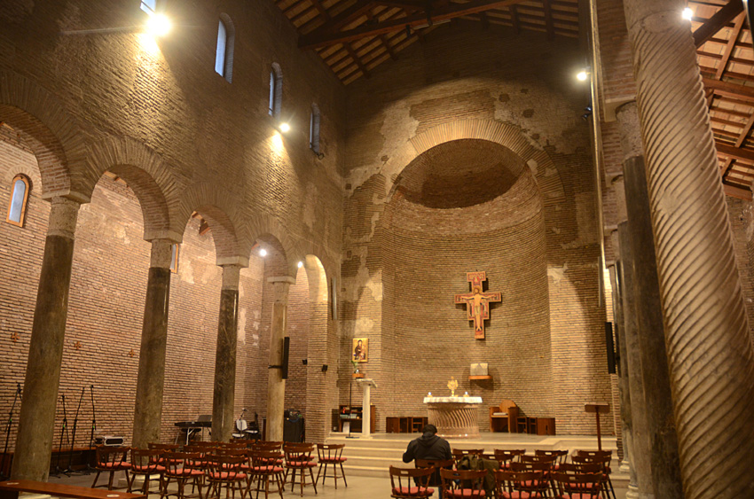 Řím - San Lorenzo in Piscibus