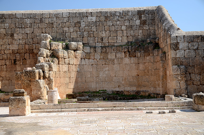 Jerash - kostel svatého Kosmy a Damiána